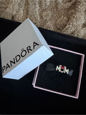 Disney Minnie Mouse Bow & Mum Charm